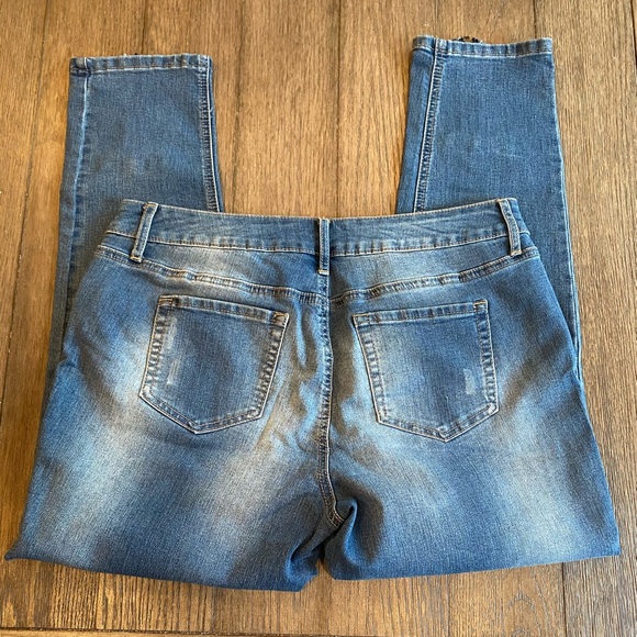 Crown & Ivy Skinny Jeans w/ Zipper & Bow on Ankle - Picture 3 of 12